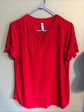 PerSeption Concept Red Pleated V-Neck Short Sleeve Blouse
